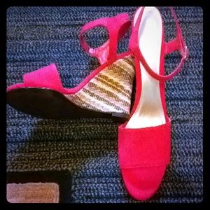 Stunning coral wedge heels