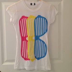 Sunglasses tee