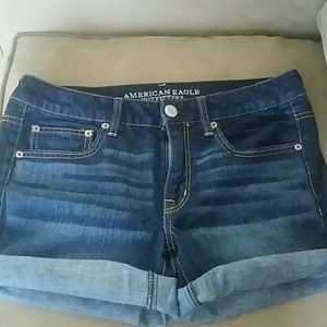 A pair of size 6 american eagle short.