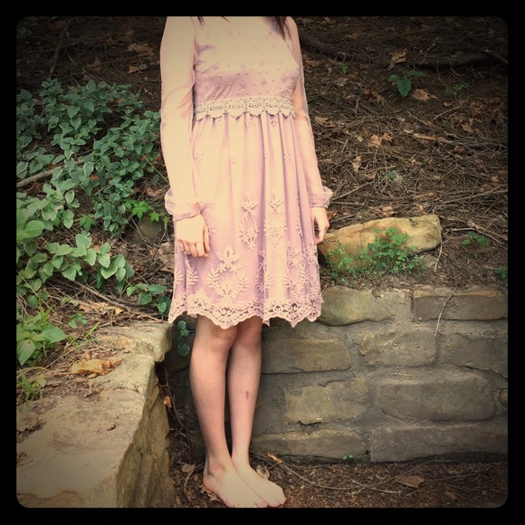 ModCloth Dresses & Skirts - Mauve ModCloth lace dress