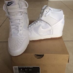 SOLD! NIKE Sneaker Wedge - Pure white - WMNS SZ 7