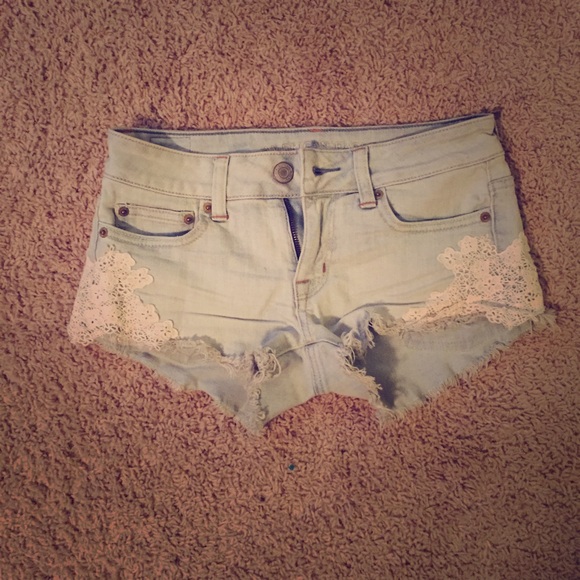 ‼️SWAPPED ON VINTED‼️AE shorts with lace detail
