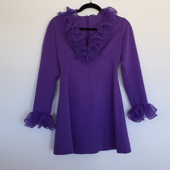 Vintage 70's purple short dress. Size small 4-6