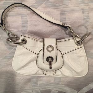Mini white Guess clutch