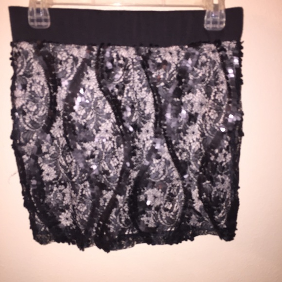 Sequent skirt*