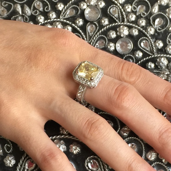 925 Sterling Silver diamond cut citron stone & CZ