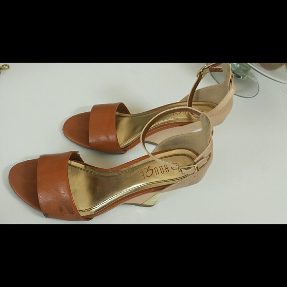 Shoes - Picture 3 of 4