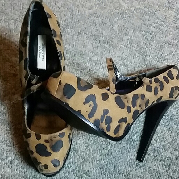 Vera Wang cheetah print heels