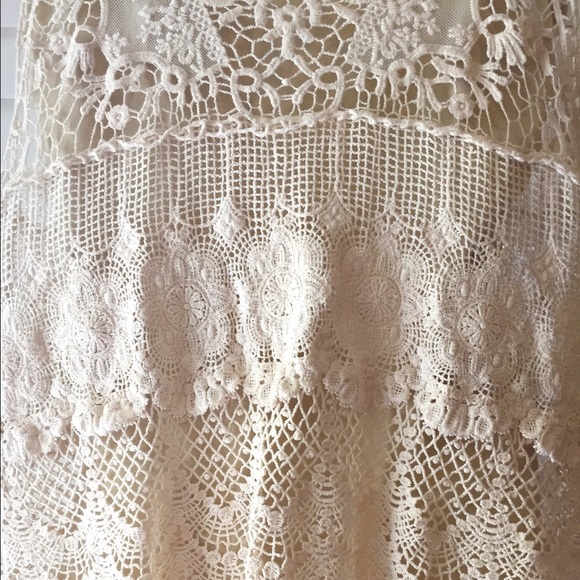 Cream Lace Tank - Picture 3 of 3