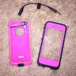 iPhone 5 Lifeproof phone case