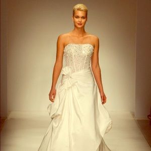 Wedding dress Alfred Angelo in white