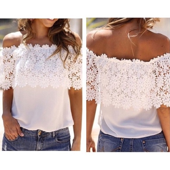 ❤️SOLD❤️White Lace Top - Picture 2 of 2