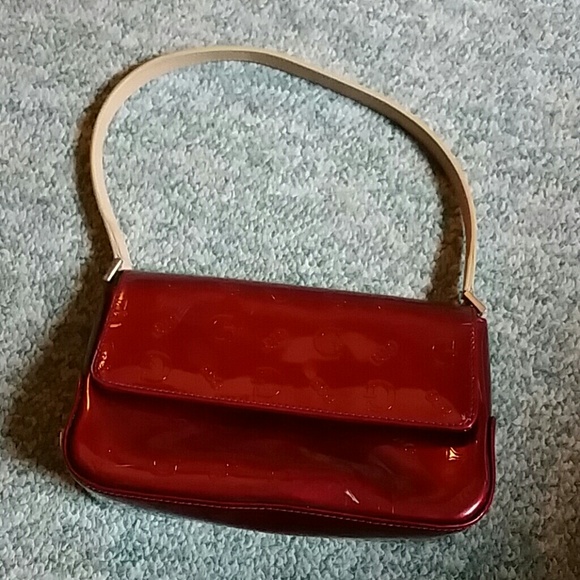Guess  small purse