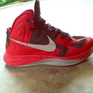 Nike hyper fuse basketball shoes (men's size nine)