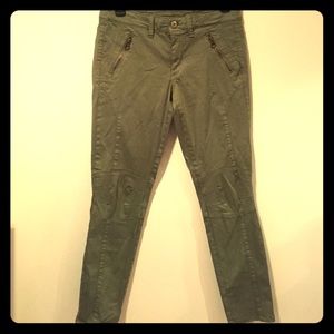 American Eagle Jegging Ankle Super Stretch Pants.