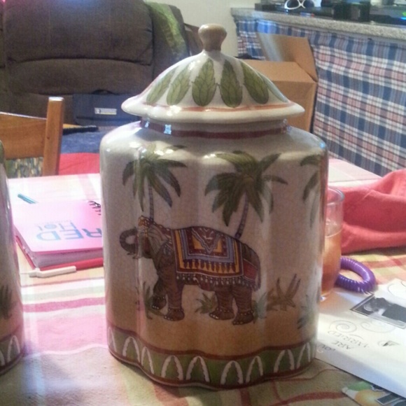 Three piece canister set