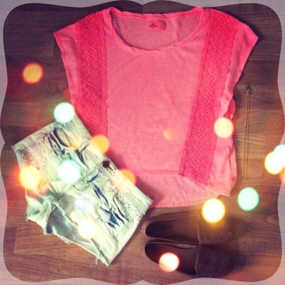 HOLLISTER TOP - Picture 1 of 3