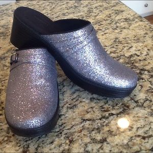 Lands End Super comfortable sparkly slip on Shoes!