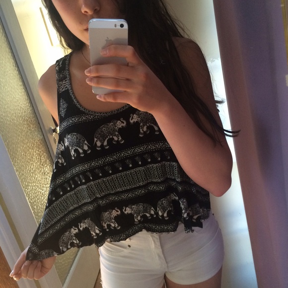 Elephant print tee