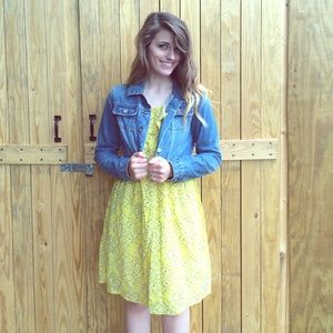 Yellow country chic dress!