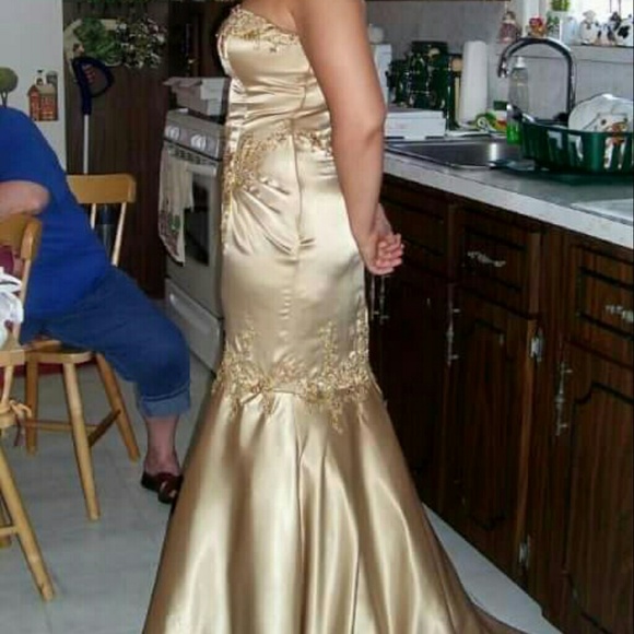 Gold Mermaid Grad/ Prom /Formal Dress - Picture 3 of 4