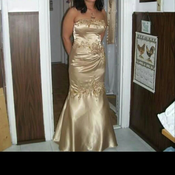 Gold Mermaid Grad/ Prom /Formal Dress - Picture 4 of 4