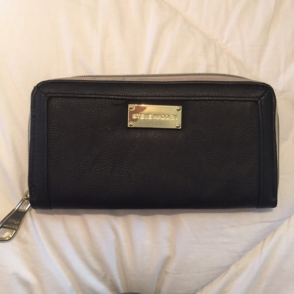 Steve Madden Wallet
