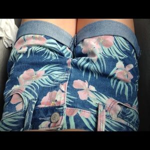 Old navy flower pattern shorts