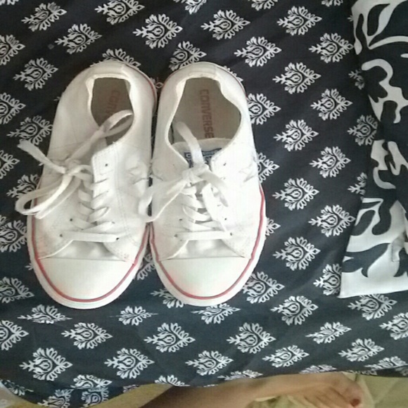 White low top converse