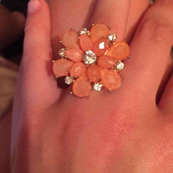 Fashion ring