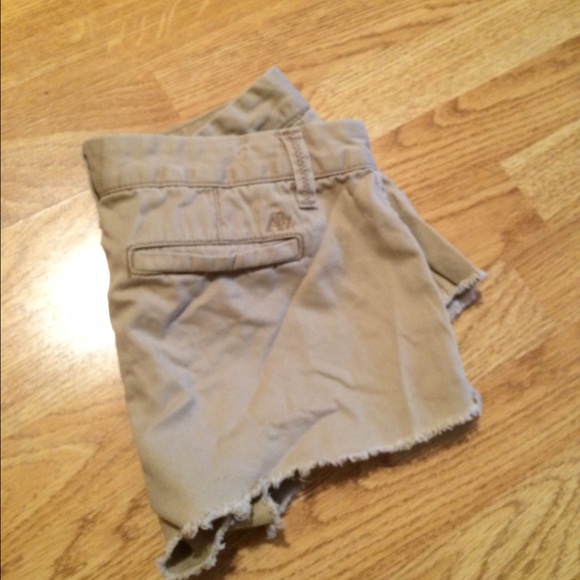 Shorts - Picture 2 of 3