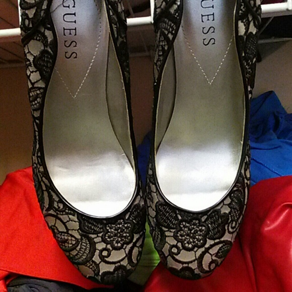 Guess - Picture 3 of 3