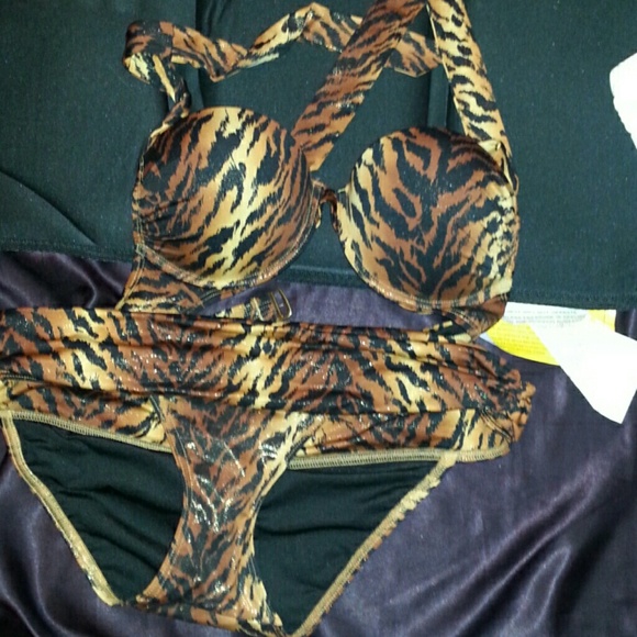 Victoria secret sp@rkly leopard bikini