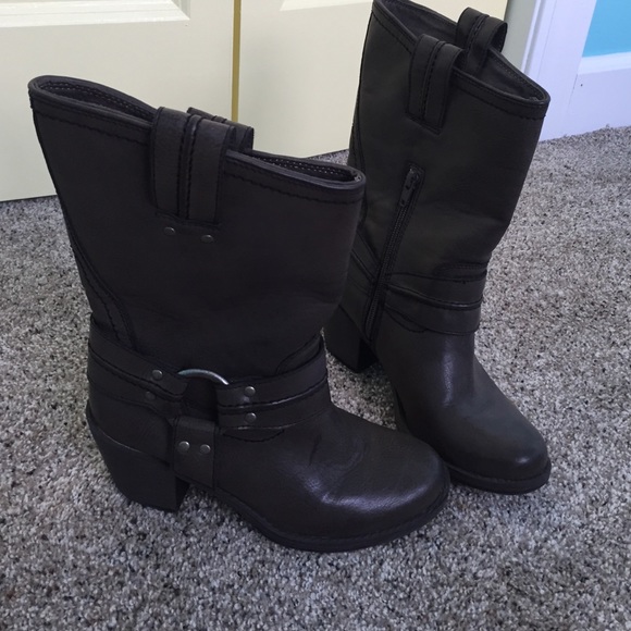 Brown boots