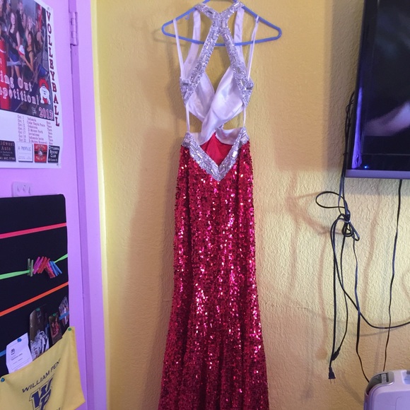 Prom dress - Picture 2 of 2