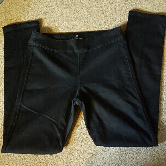 Liz Claiborne stretchy skinny black pants.