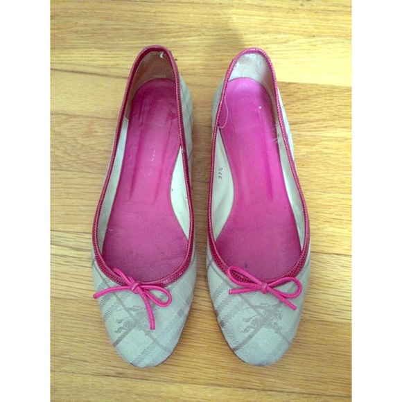 Burberry Pink Ballet flats