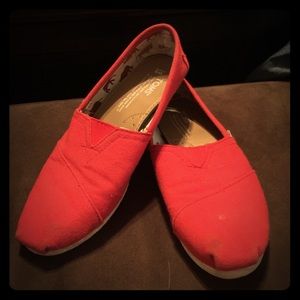 Red TOMS