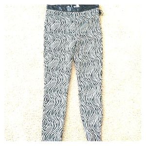 Black and White sexy Zebra Print Leggins!