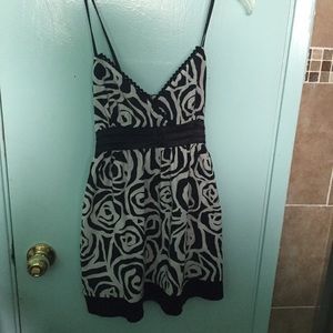 Black and white floral top!