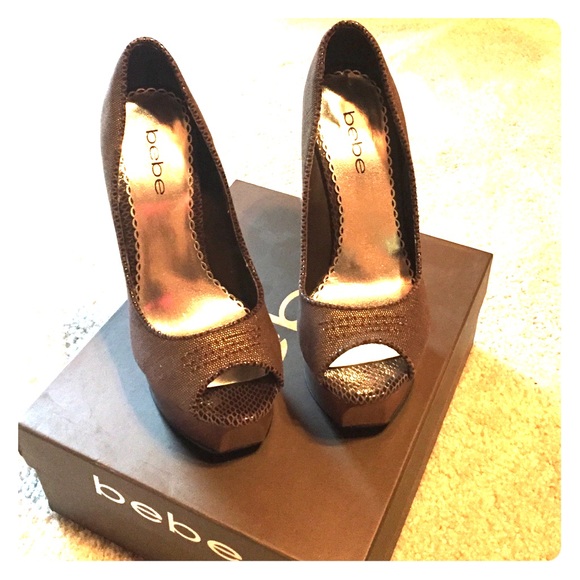 Bebe Pumps