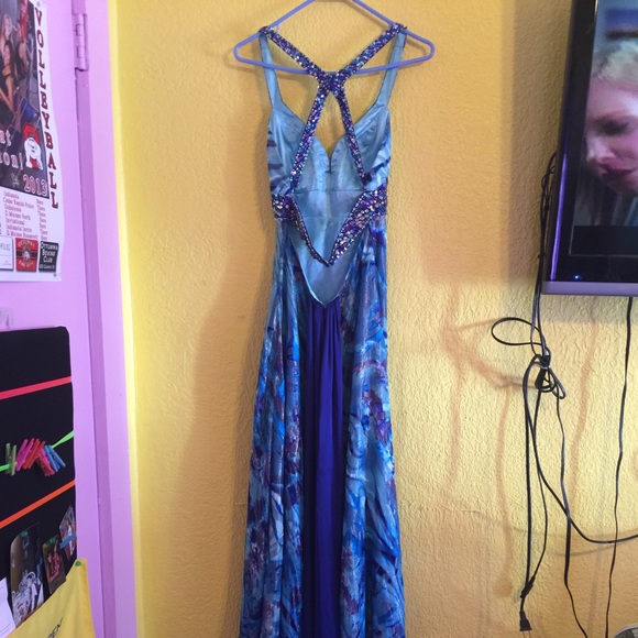Prom Dress. - Picture 1 of 3