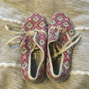 Printed Lace Up Sneakers