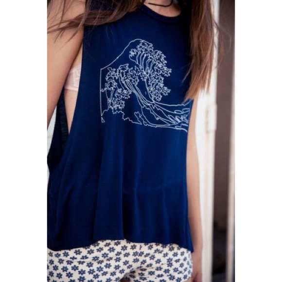 Brandy Melville Wave Tank