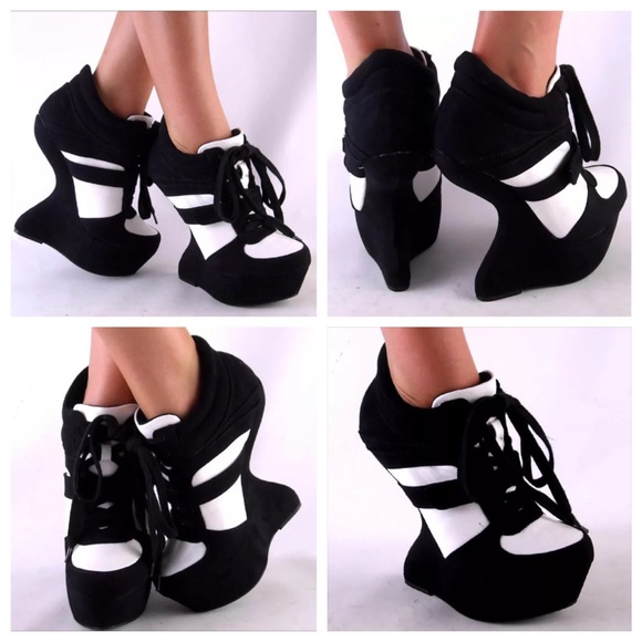 Qupid Fashion Sneakers 8 Black White Wedge Heel