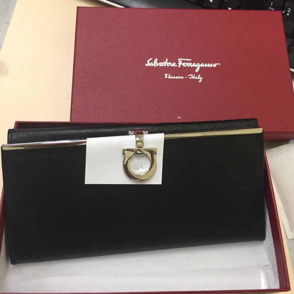 Salvatore ferragamo Wallet