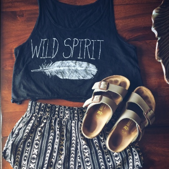 Rare Brandy Melville crop top - Picture 1 of 2