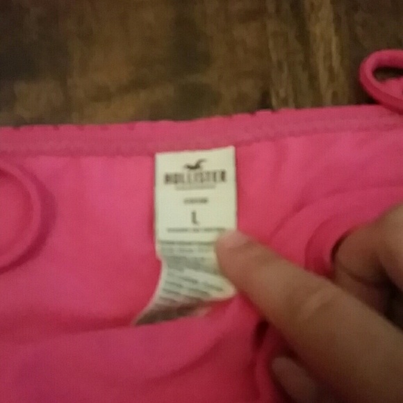 Bikini - Picture 3 of 4