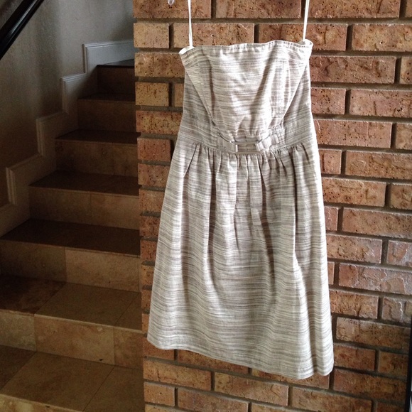 Banana Republic Dresses & Skirts - Strapless dress