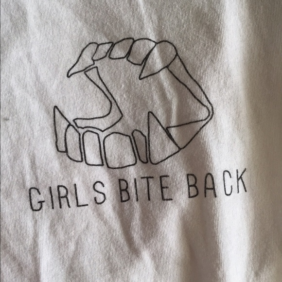 Girls bite back 👄